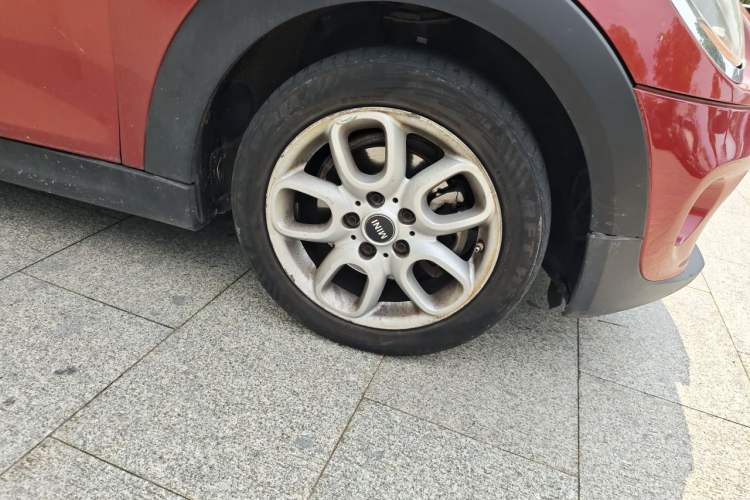 Used MINI 2015 1.5T COOPER Fun Five-Door Edition Right Front Wheel Hub