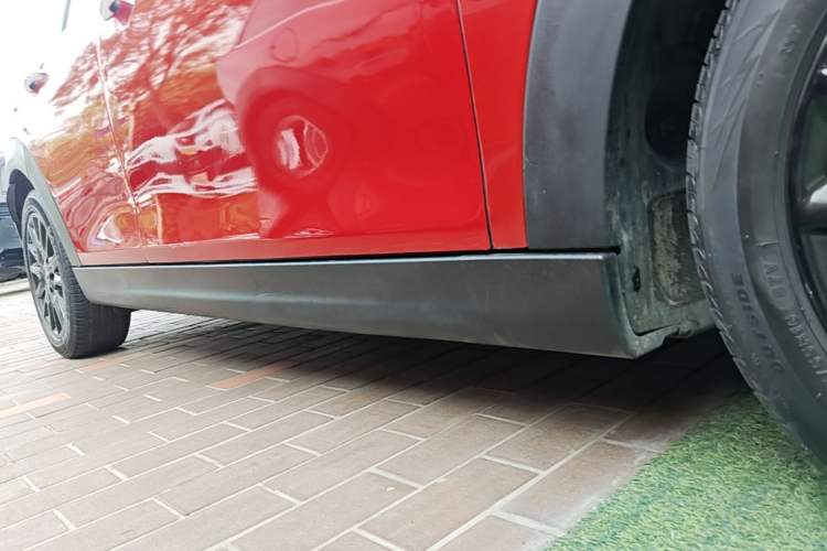 Used MINI 2015 1.5T COOPER Fun Five-Door Edition Right Side Sill