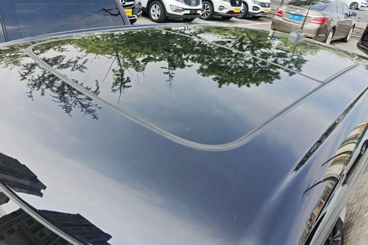 Used MINI 2015 1.5T COOPER Fun Five-Door Edition Roof