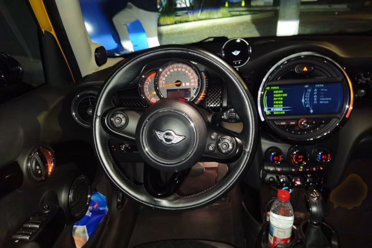 Used MINI 2015 2.0T COOPER S Five-Door Edition Steering Wheel