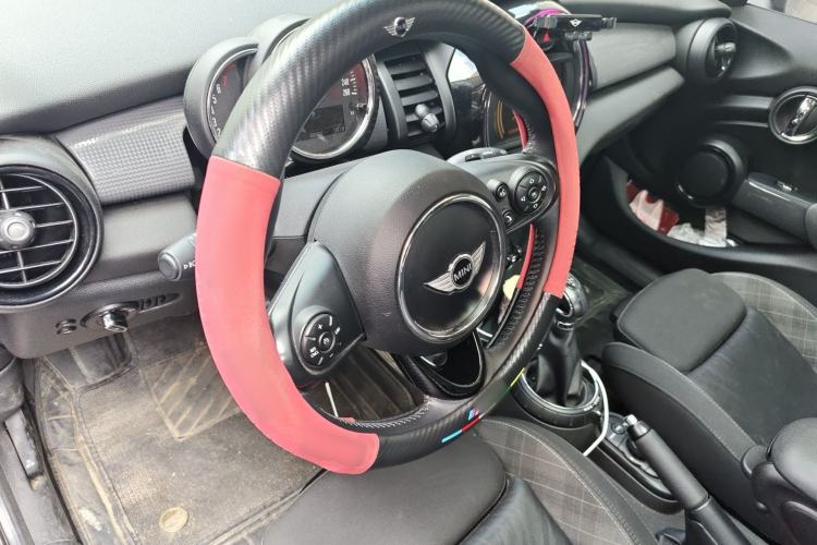 Used MINI 2015 1.5T COOPER Fun Five-Door Edition Steering Wheel