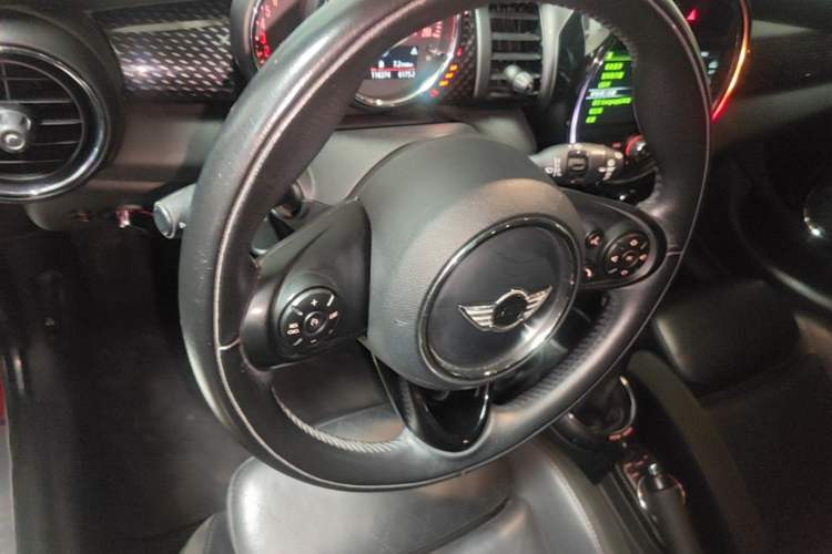 Used MINI 2015 2.0T COOPER S Five-Door Edition Steering Wheel