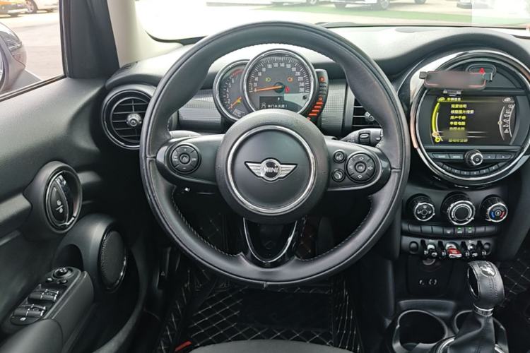 Used MINI 2015 1.5T COOPER Fun Five-Door Edition Steering Wheel