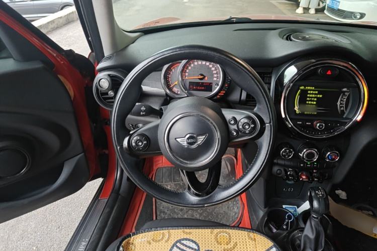 Used MINI 2015 1.5T COOPER Fun Five-Door Edition Steering Wheel