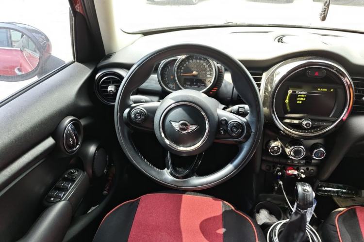 Used MINI 2015 1.5T COOPER Fun Five-Door Edition Steering Wheel