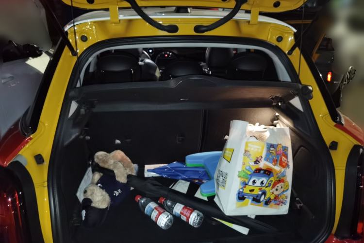 Used MINI 2015 2.0T COOPER S Five-Door Edition Trunk