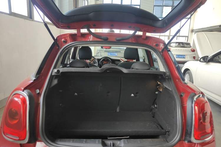 Used MINI 2015 1.2T ONE Five-Door Edition Trunk