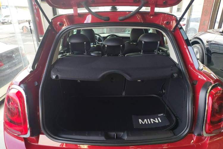Used MINI 2015 1.5T COOPER Excitement Five-Door Edition Trunk