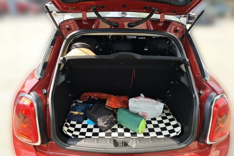 Used MINI 2015 1.5T COOPER Fun Five-Door Edition Trunk