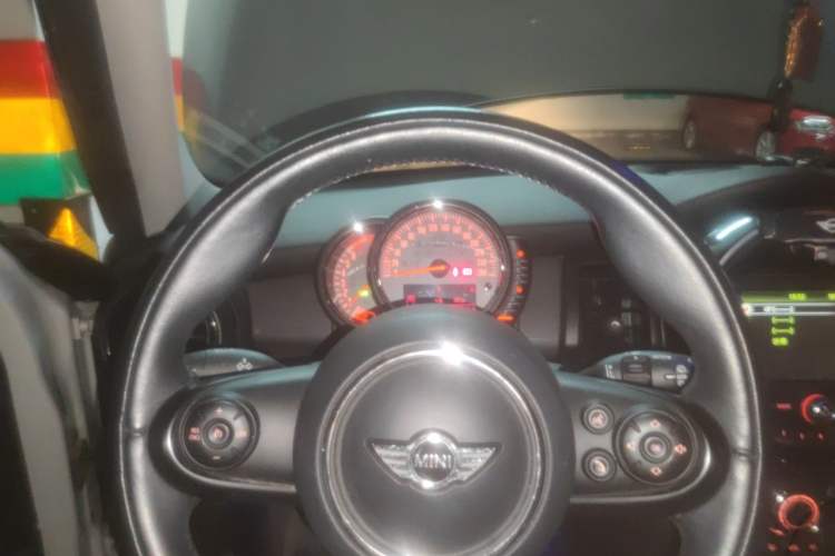 Used MINI 2015 1.5T COOPER Fun Five-Door Edition Instrument Cluster