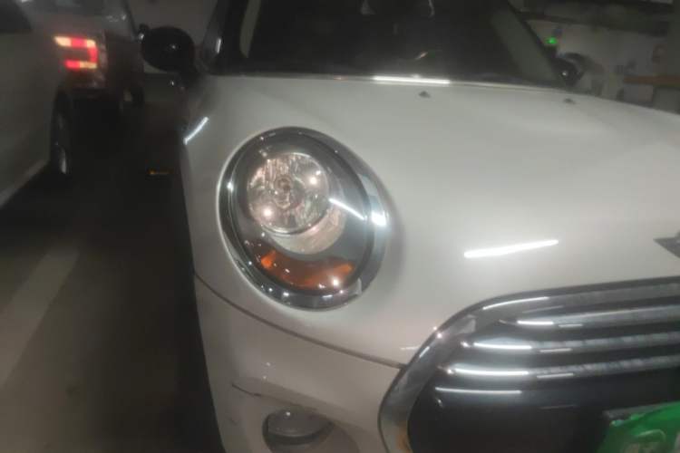 Used MINI 2015 1.5T COOPER Fun Five-Door Edition Right Front Headlight