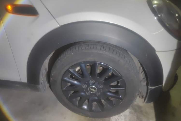 Used MINI 2015 1.5T COOPER Fun Five-Door Edition Right Front Wheel Hub