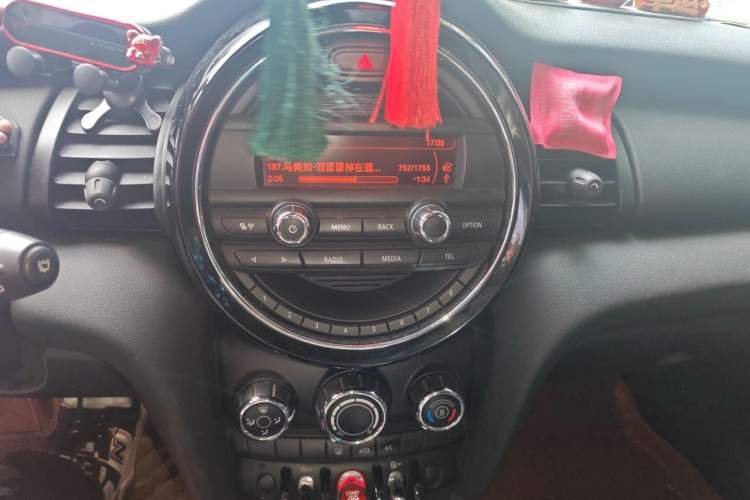 Used MINI 2015 1.2T ONE Five-Door Edition Audio And AC Panel