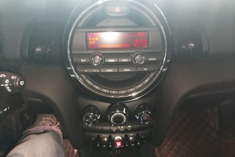 Used MINI 2015 1.2T ONE Five-Door Edition Audio And AC Panel