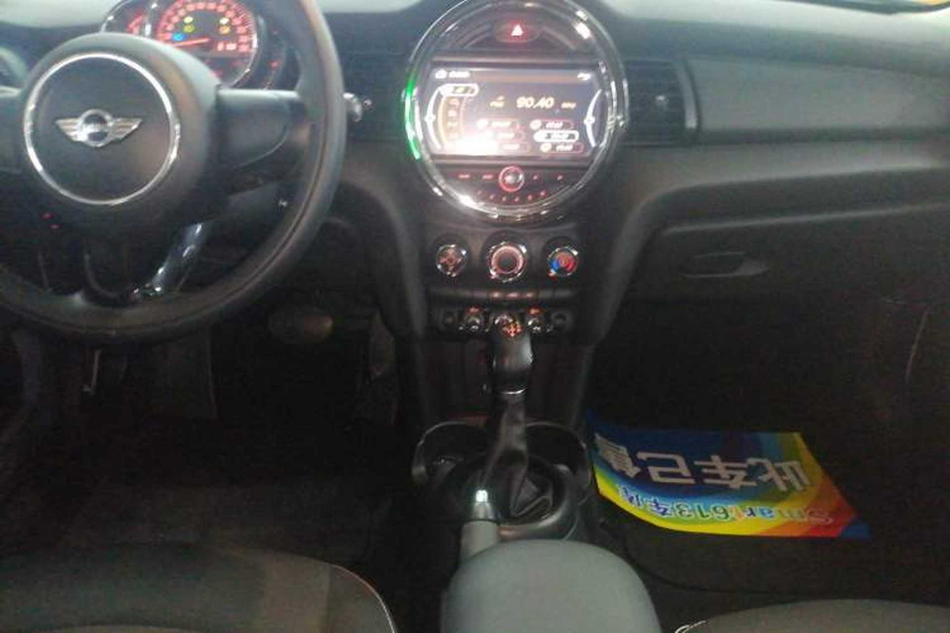 Used MINI 2015 1.2T ONE Five-Door Edition Audio And AC Panel