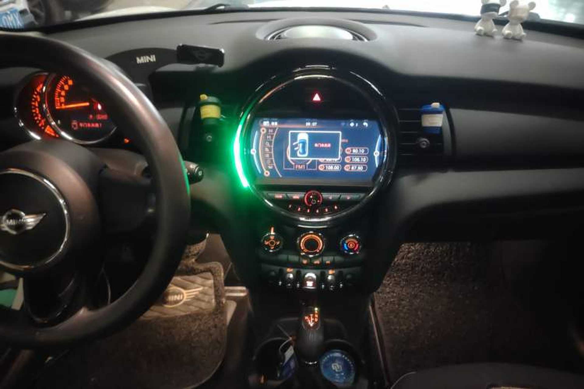 Used MINI 2015 1.2T ONE Five-Door Edition Audio And AC Panel