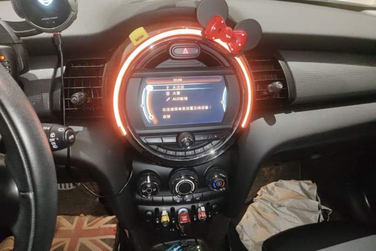 Used MINI 2015 1.5T COOPER Fun Five-Door Edition Audio And AC Panel