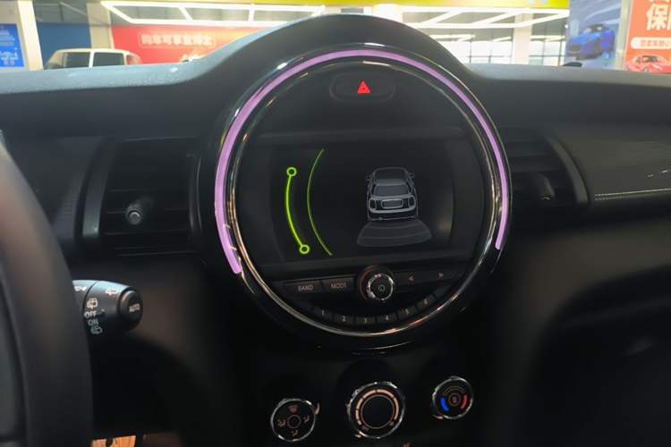 Used MINI 2015 1.5T COOPER Fun Five-Door Edition Audio And AC Panel