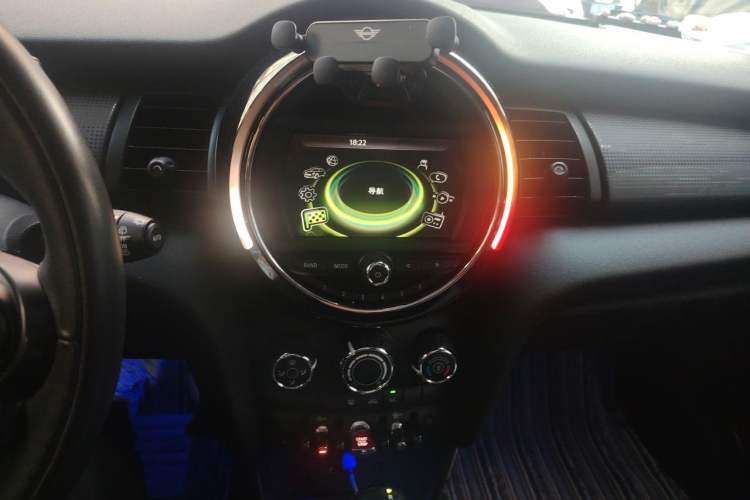 Used MINI 2015 1.5T COOPER Fun Five-Door Edition Audio And AC Panel