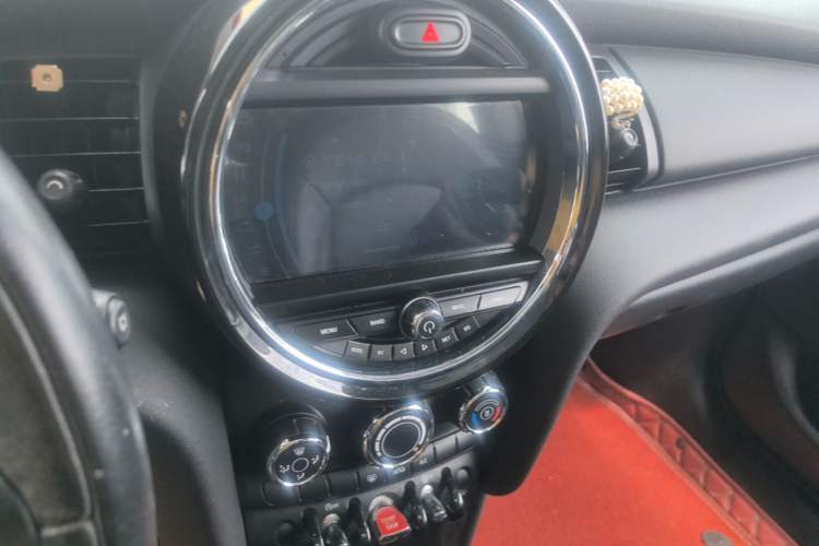 Used MINI 2015 1.2T ONE Five-Door Edition Audio And AC Panel