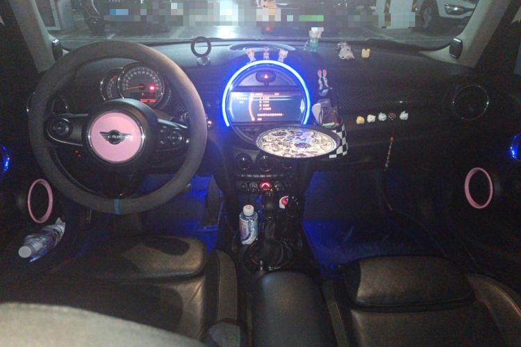 Used MINI 2015 2.0T COOPER S Five-Door Edition Center Console