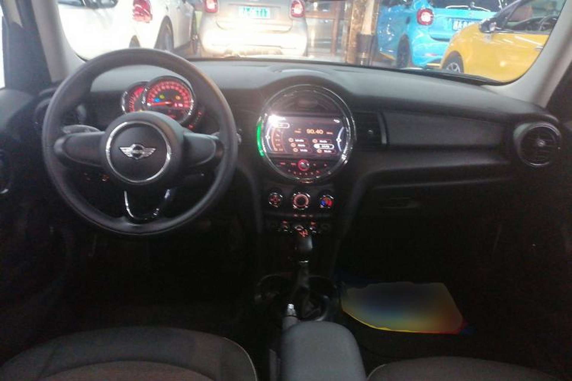 Used MINI 2015 1.2T ONE Five-Door Edition Center Console