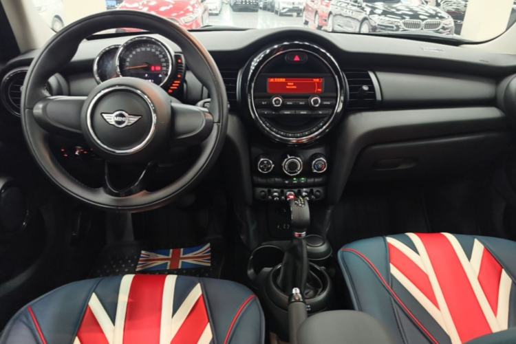 Used MINI 2015 1.2T ONE Five-Door Edition Center Console