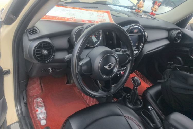 Used MINI 2015 1.2T ONE Five-Door Edition Center Console