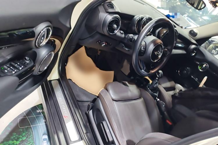 Used MINI 2015 2.0T COOPER S Five-Door Edition Driver Seat