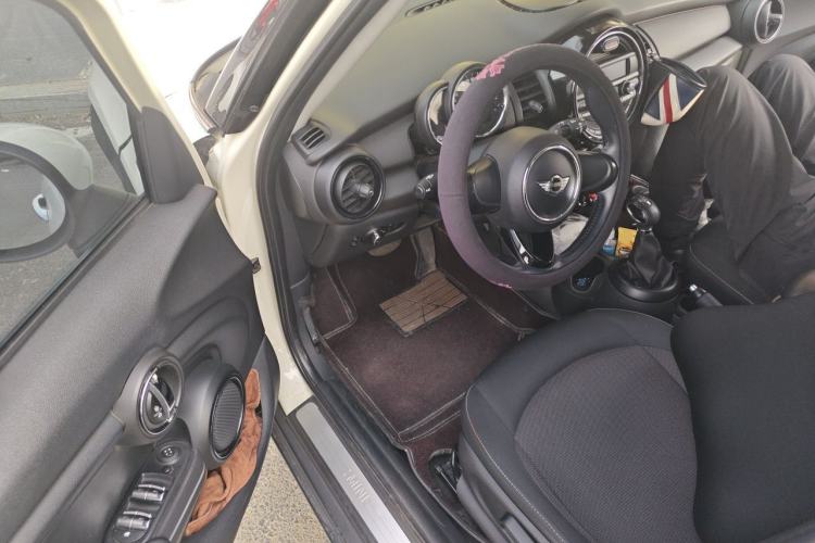 Used MINI 2015 1.2T ONE Five-Door Edition Driver Seat