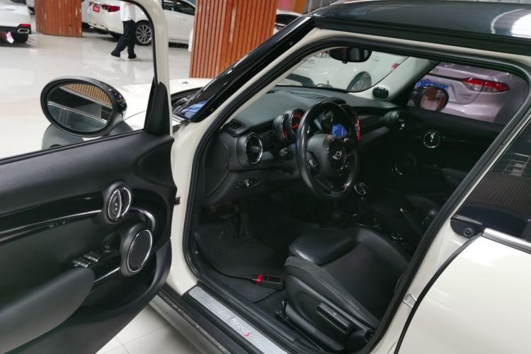 Used MINI 2015 2.0T COOPER S Five-Door Edition Driver Seat