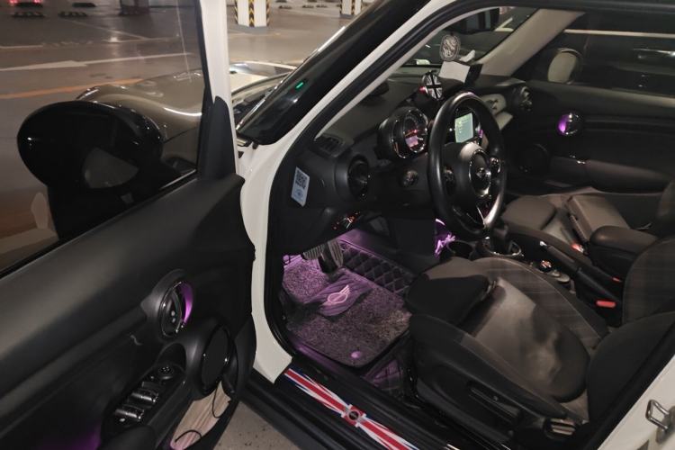 Used MINI 2015 1.5T COOPER Fun Five-Door Edition Driver Seat