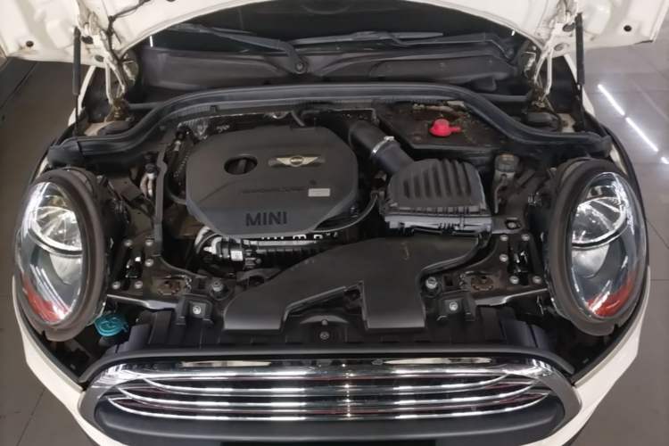 Used MINI 2015 1.2T ONE Five-Door Edition Engine Bay
