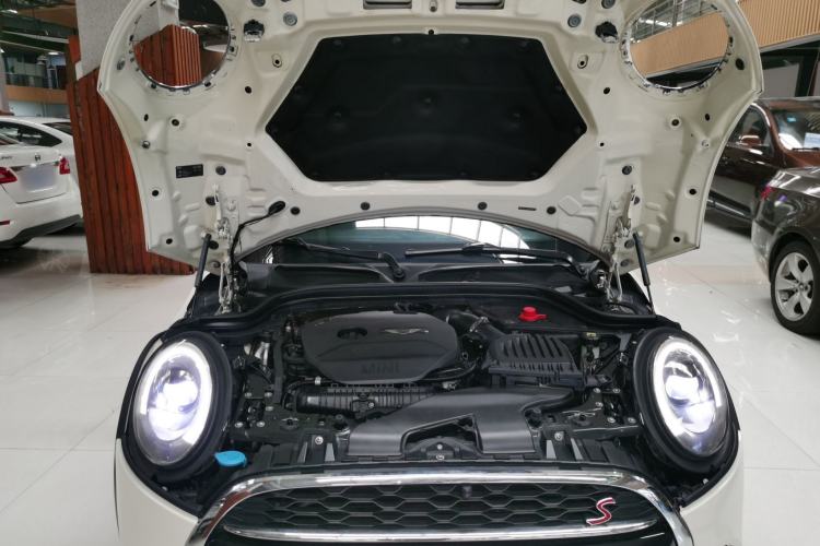 Used MINI 2015 2.0T COOPER S Five-Door Edition Engine Bay