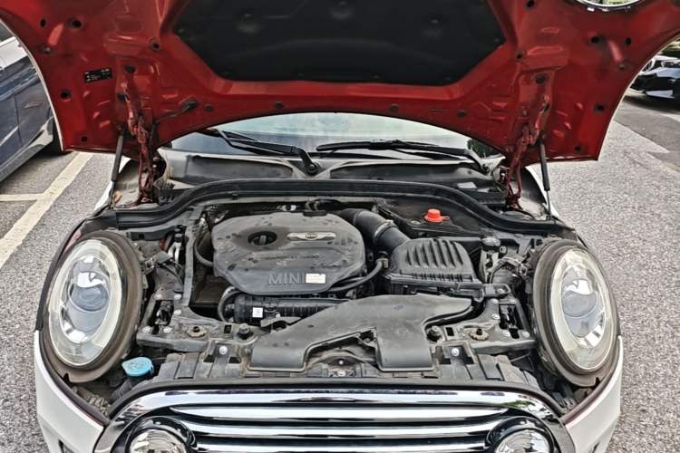 Used MINI 2015 1.2T ONE Five-Door Edition Engine Bay