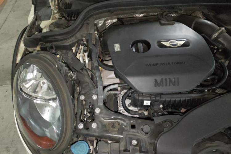 Used MINI 2015 1.5T COOPER Fun Five-Door Edition Engine Bay Right