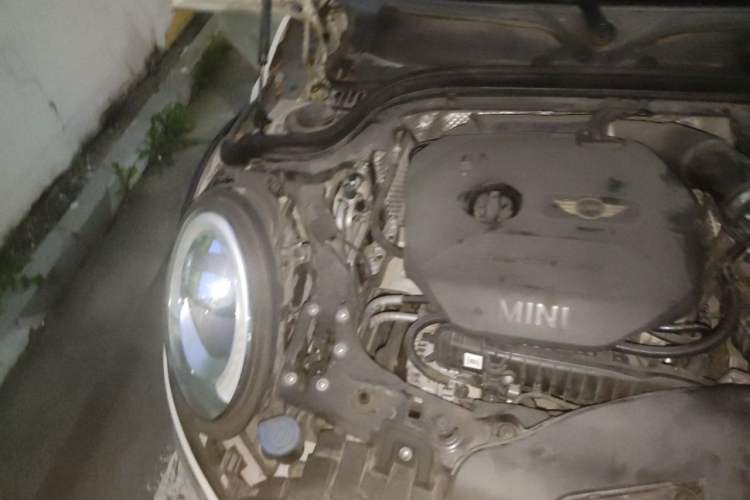 Used MINI 2015 1.5T COOPER Excitement Five-Door Edition Engine Bay Right