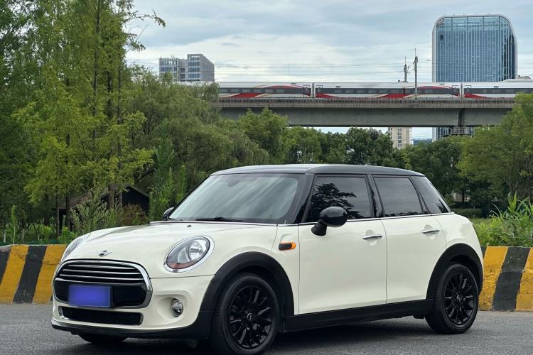 Used MINI 2015 1.5T COOPER Fun Five-Door Edition Exterior 1