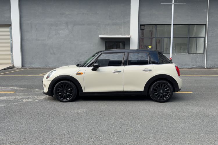 Used MINI 2015 1.5T COOPER Fun Five-Door Edition Exterior 3