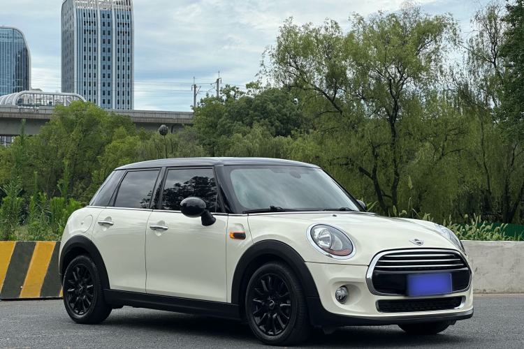 Used MINI 2015 1.5T COOPER Fun Five-Door Edition Exterior 3