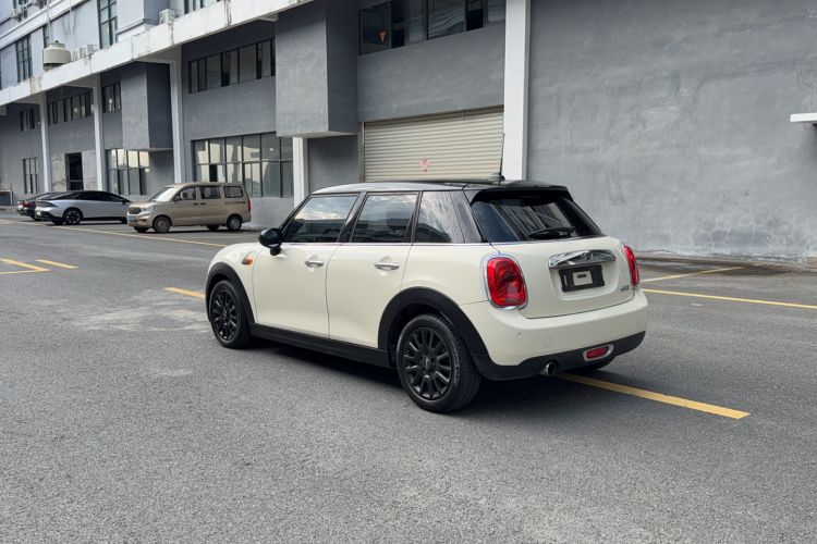 Used MINI 2015 1.5T COOPER Fun Five-Door Edition Exterior 4