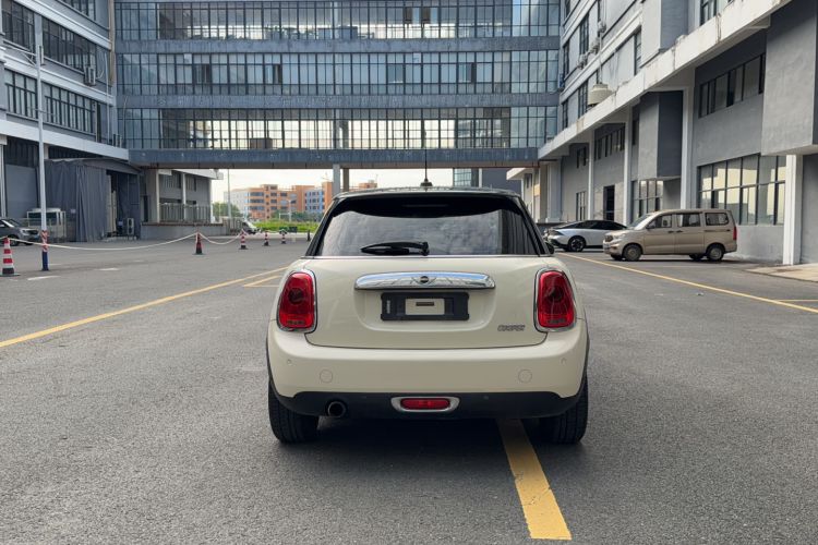 Used MINI 2015 1.5T COOPER Fun Five-Door Edition Exterior 5