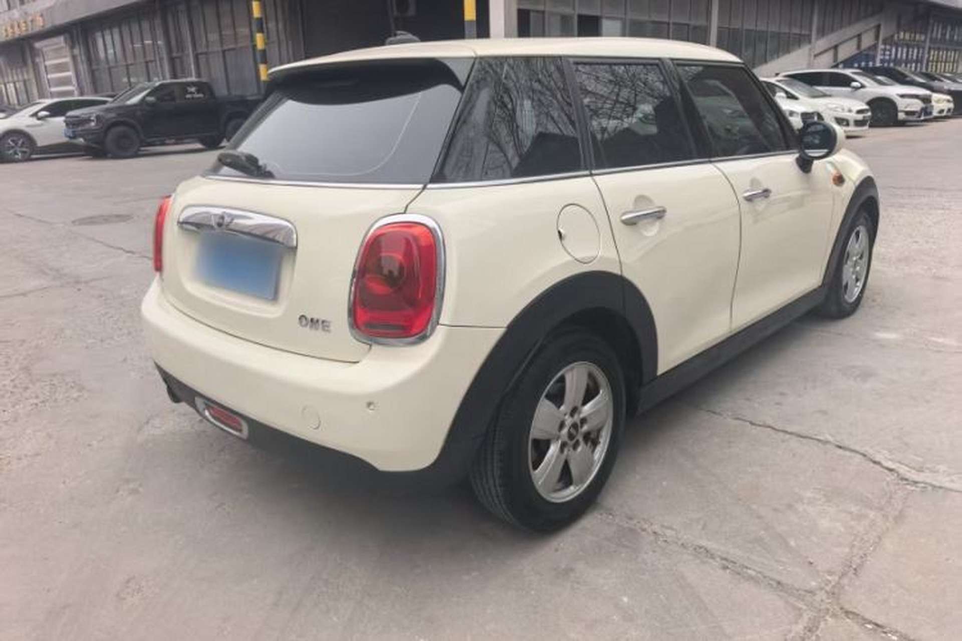 Used MINI 2015 1.2T ONE Five-Door Edition Exterior 6