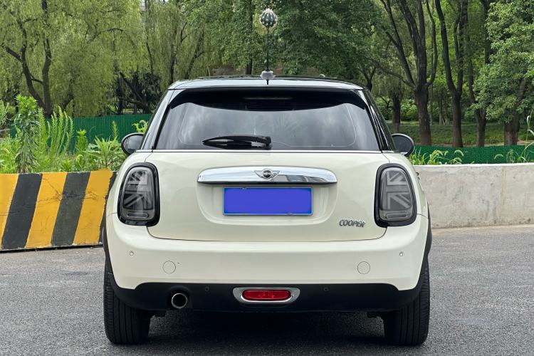 Used MINI 2015 1.5T COOPER Fun Five-Door Edition Exterior 6