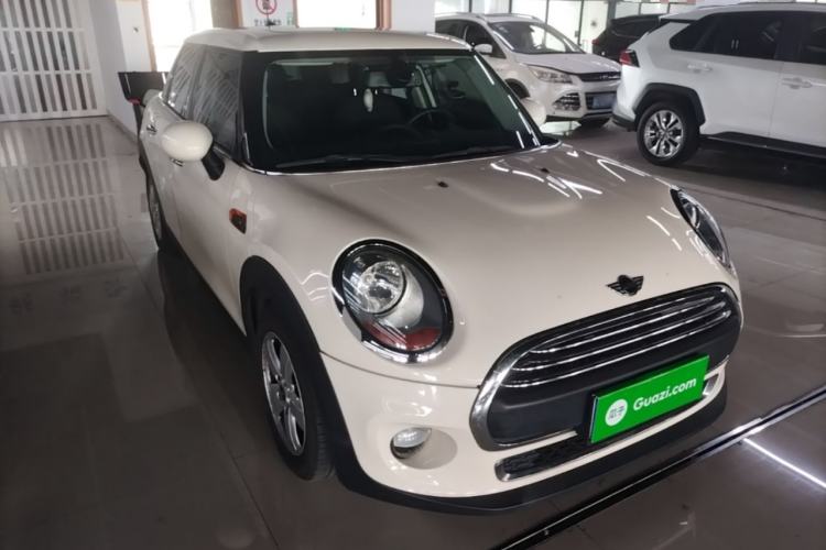 Used MINI 2015 1.2T ONE Five-Door Edition Front Right 45 Deg