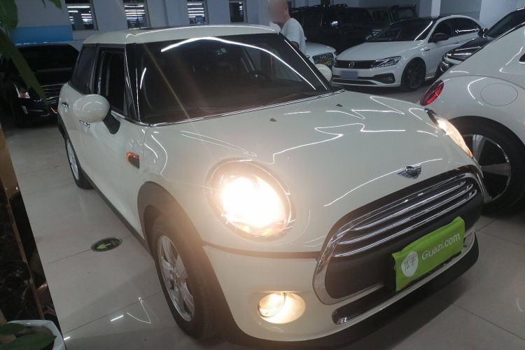 Used MINI 2015 1.2T ONE Five-Door Edition Front Right 45 Deg