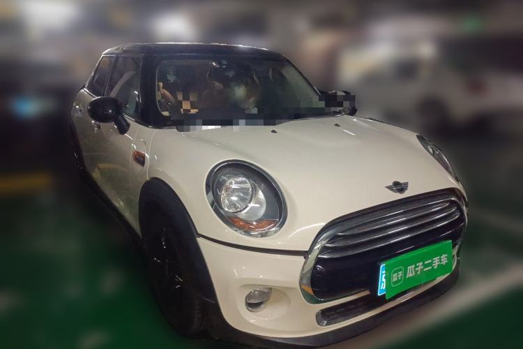 Used MINI 2015 1.5T COOPER Fun Five-Door Edition Front Right 45 Deg