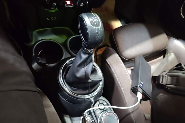 Used MINI 2015 2.0T COOPER S Five-Door Edition Gear Lever