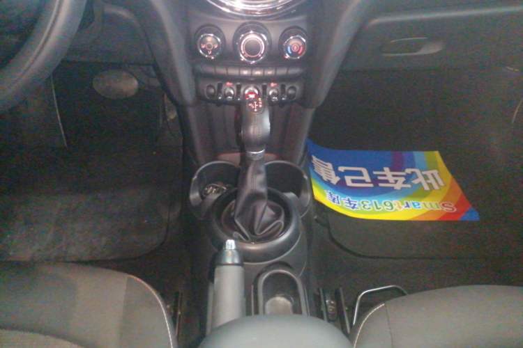 Used MINI 2015 1.2T ONE Five-Door Edition Gear Lever