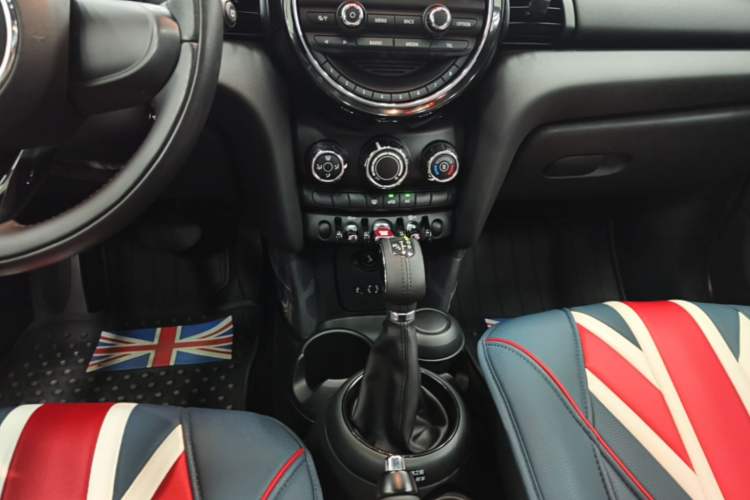 Used MINI 2015 1.2T ONE Five-Door Edition Gear Lever